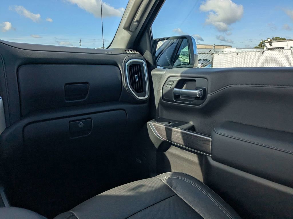 Used 2019 Chevrolet Silverado 1500 LTZ w/ LTZ Plus Package AWD/4WD image 16