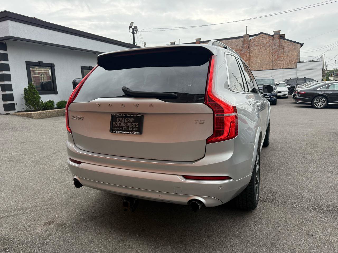 Used 2019 Volvo XC90 T5 Momentum FWD image 3