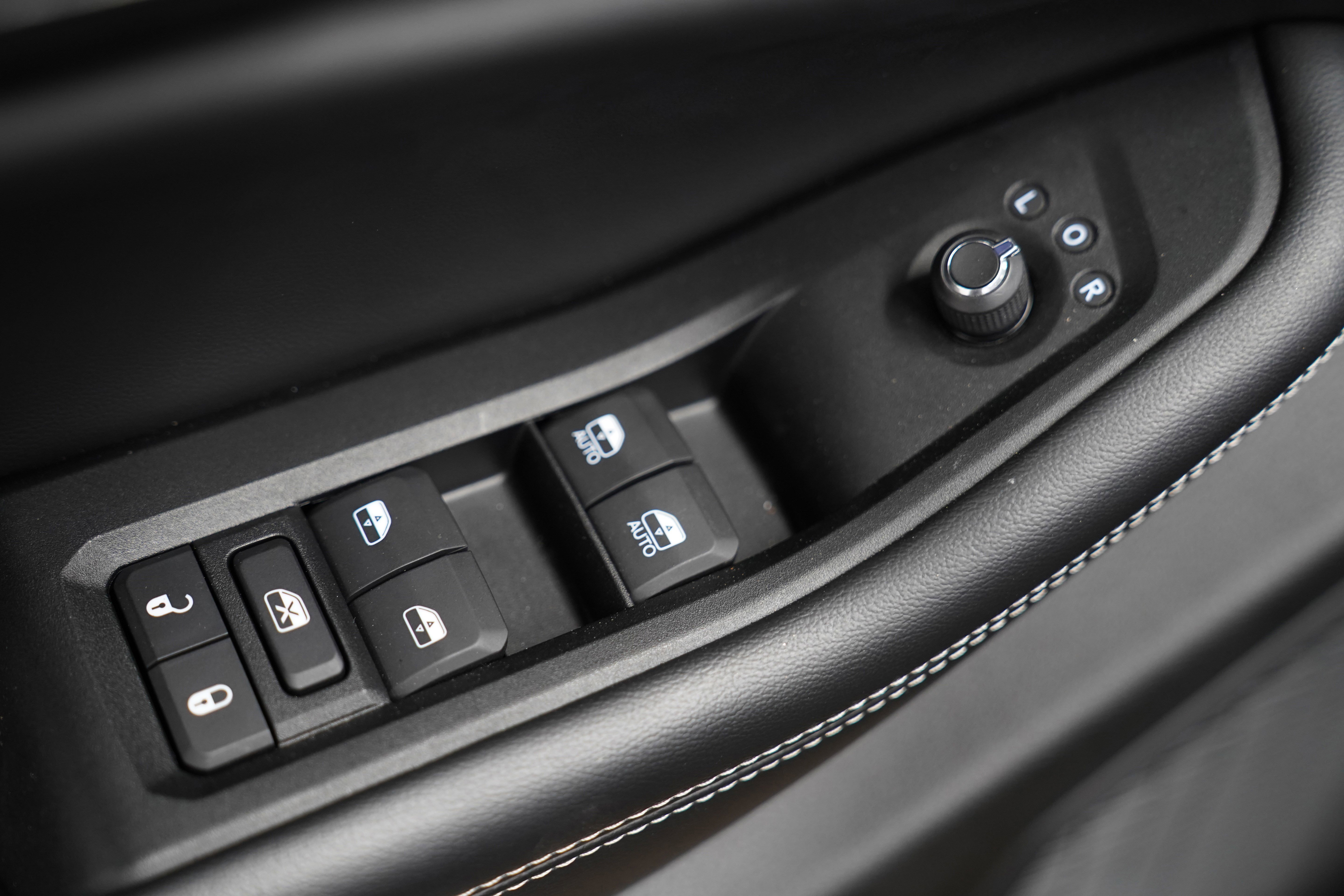 Used 2023 Jeep Grand Cherokee Laredo X image 18