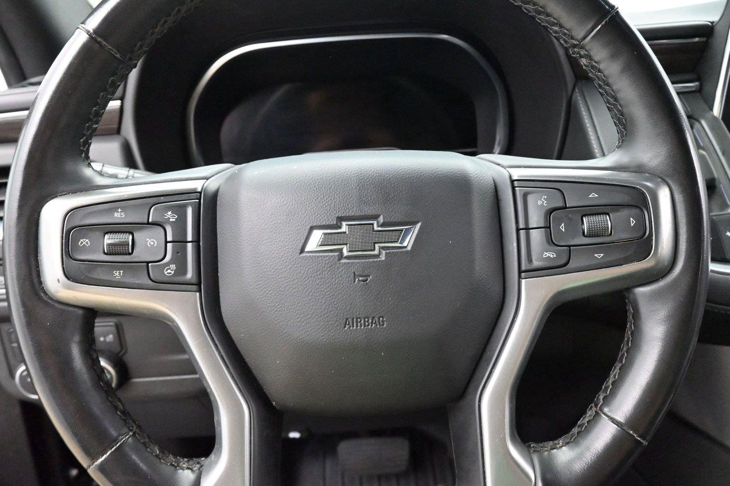 Used 2024 Chevrolet Tahoe Z71 w/ Luxury Package AWD/4WD image 19