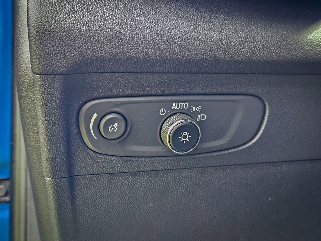 Certified 2023 Buick Envision Essence AWD/4WD image 21