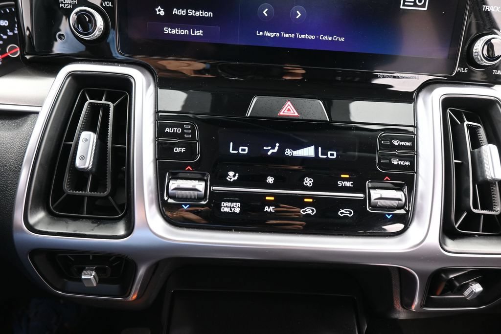Used 2023 Kia Sorento EX w/ Panoramic Sunroof Package FWD image 27
