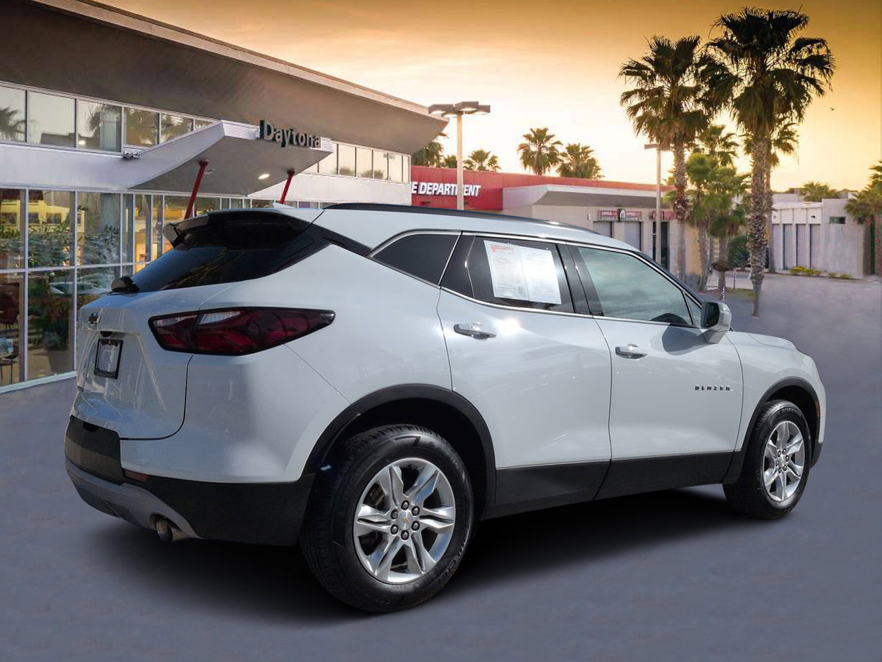 Used 2020 Chevrolet Blazer LT FWD image 3