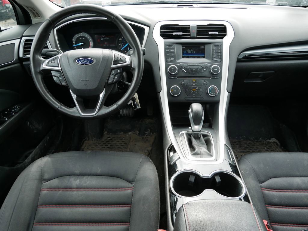 Used 2015 Ford Fusion SE w/ Equipment Group 201A FWD image 19