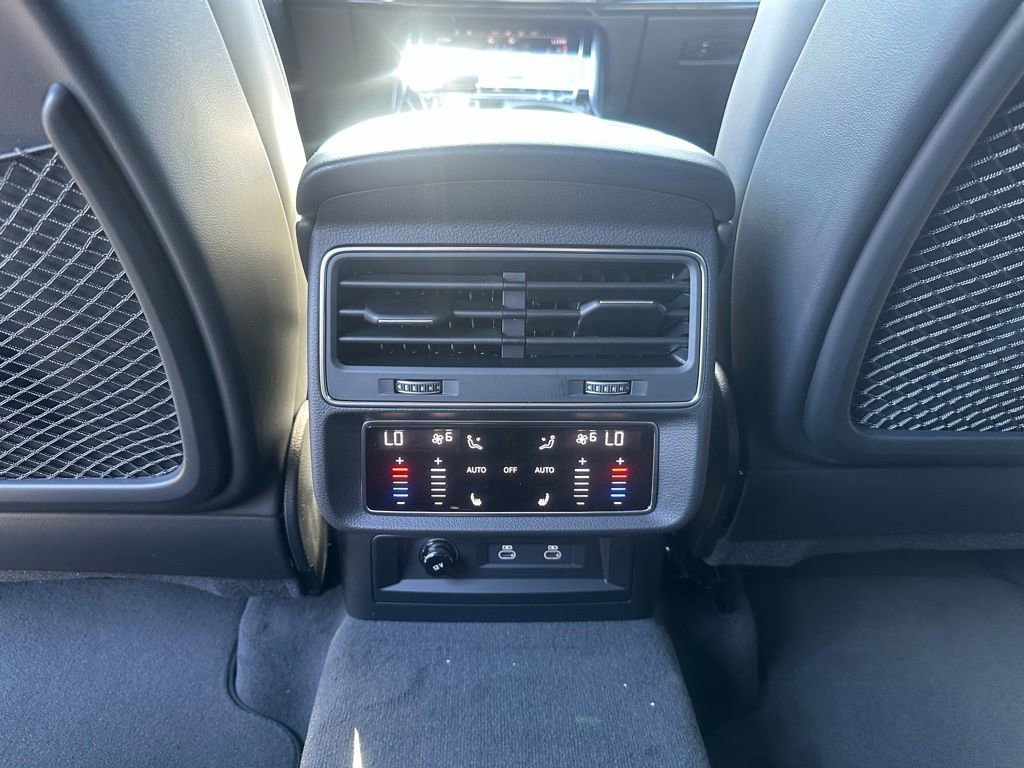 New 2026 Audi Q8 Prestige image 21