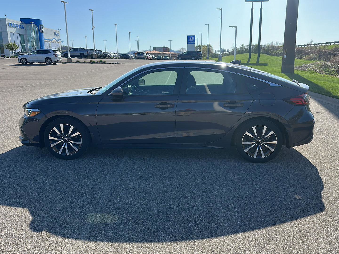 Used 2024 Honda Civic EX-L image 6