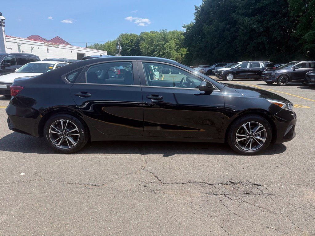Used 2023 Kia Forte LXS FWD image 8