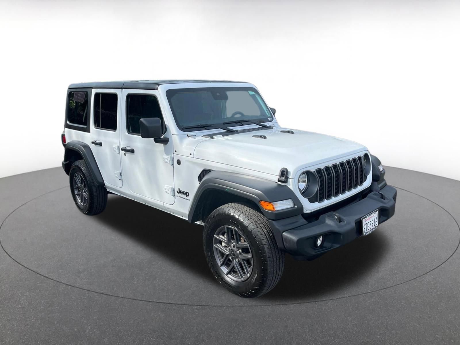 Used 2025 Jeep Wrangler Unlimited Sport AWD/4WD image 1