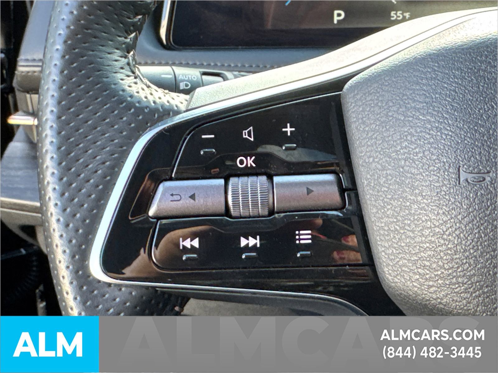 Used 2023 Nissan Ariya AWD image 29