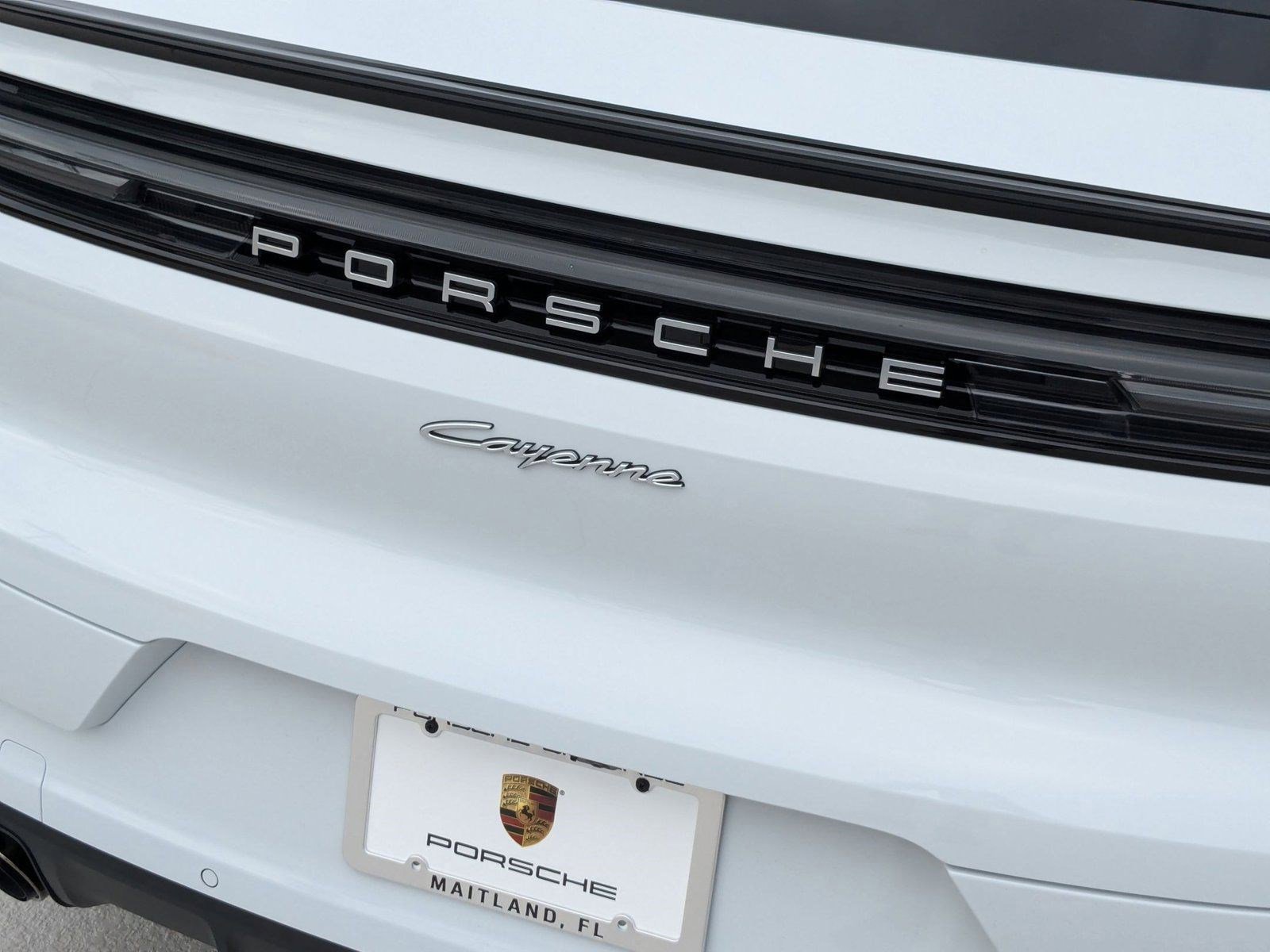 Certified 2025 Porsche Cayenne E-Hybrid image 14