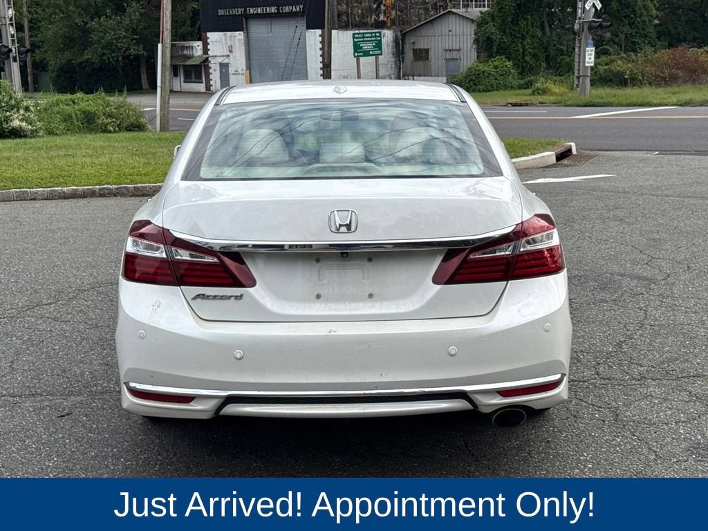 Used 2017 Honda Accord EX image 6