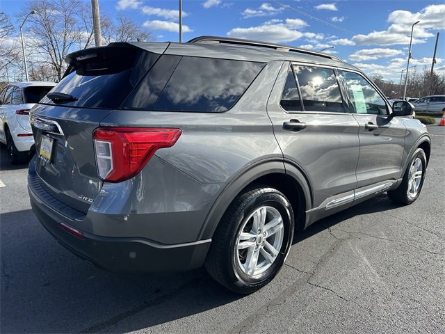 Certified 2022 Ford Explorer XLT image 5