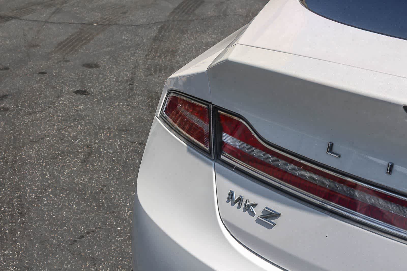 Used 2019 Lincoln MKZ Reserve w/ Reserve Plus Package FWD image 8
