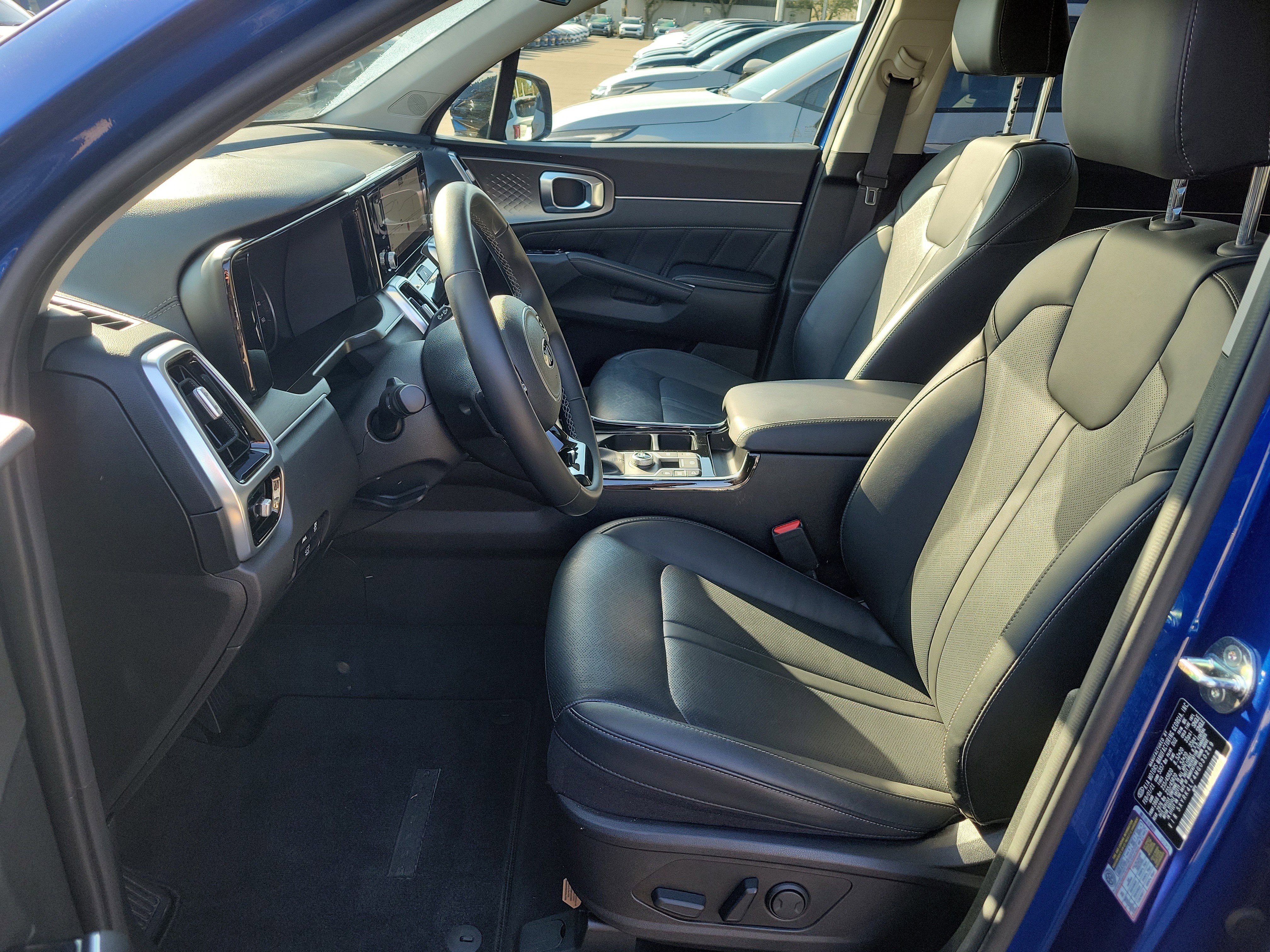 Certified 2021 Kia Sorento SX image 23