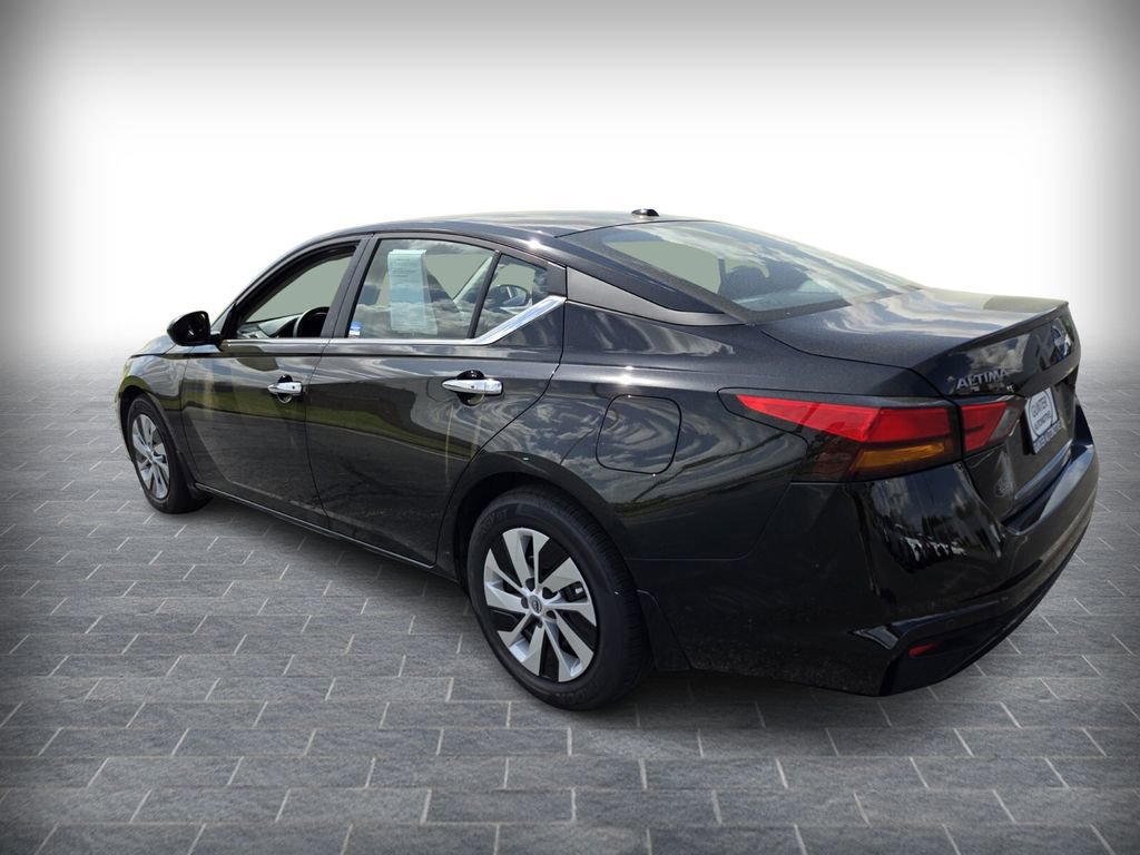 Certified 2025 Nissan Altima 2.5 S FWD image 4
