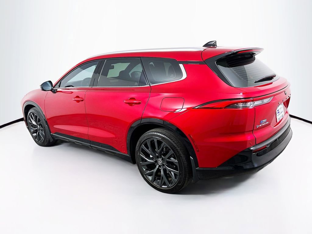 Used 2025 Toyota Crown Signia w/ Advanced Technology Package image 5