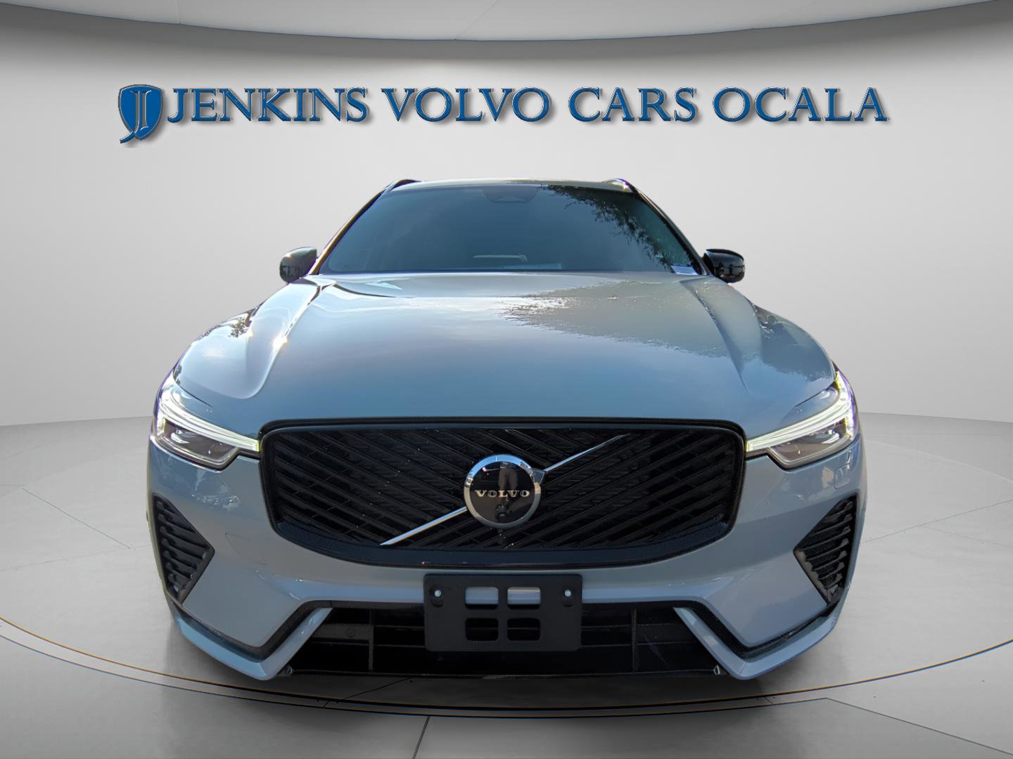 New 2026 Volvo XC60 B5 Ultra w/ Climate Package image 3