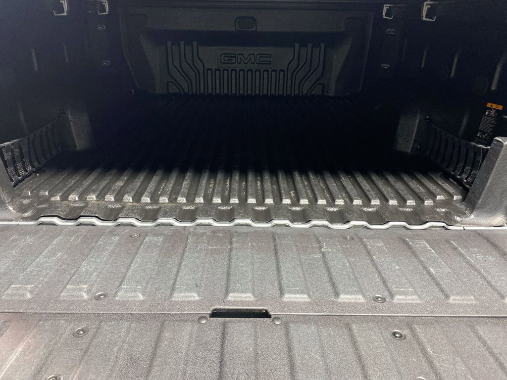 Used 2025 GMC Sierra 1500 Elevation image 22