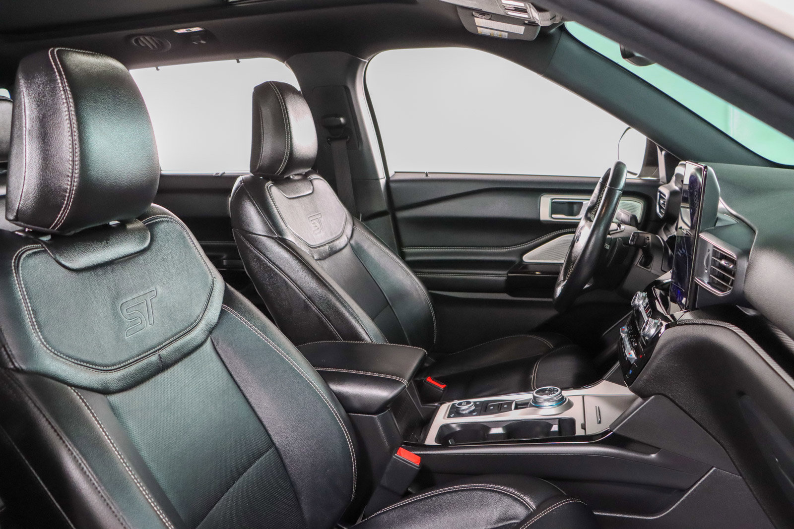 Used 2023 Ford Explorer ST w/ Equipment Group 401A AWD/4WD image 28