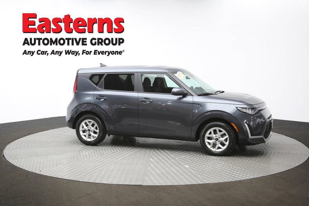 Used 2023 Kia Soul LX w/ LX Technology Package image 46