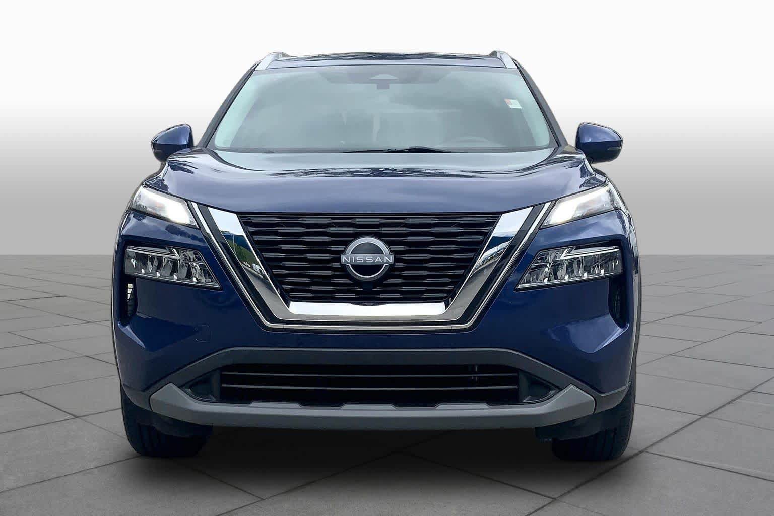 Used 2023 Nissan Rogue SV w/ SV Premium Package AWD/4WD image 4