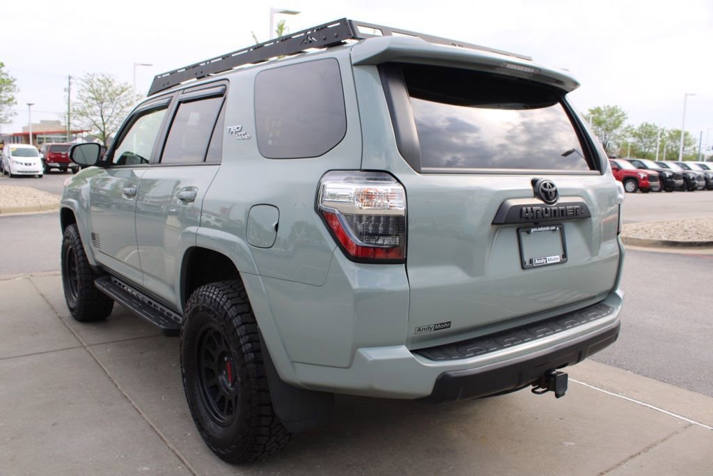 Used 2022 Toyota 4Runner TRD Off-Road Premium w/ Moonroof Package AWD/4WD image 5