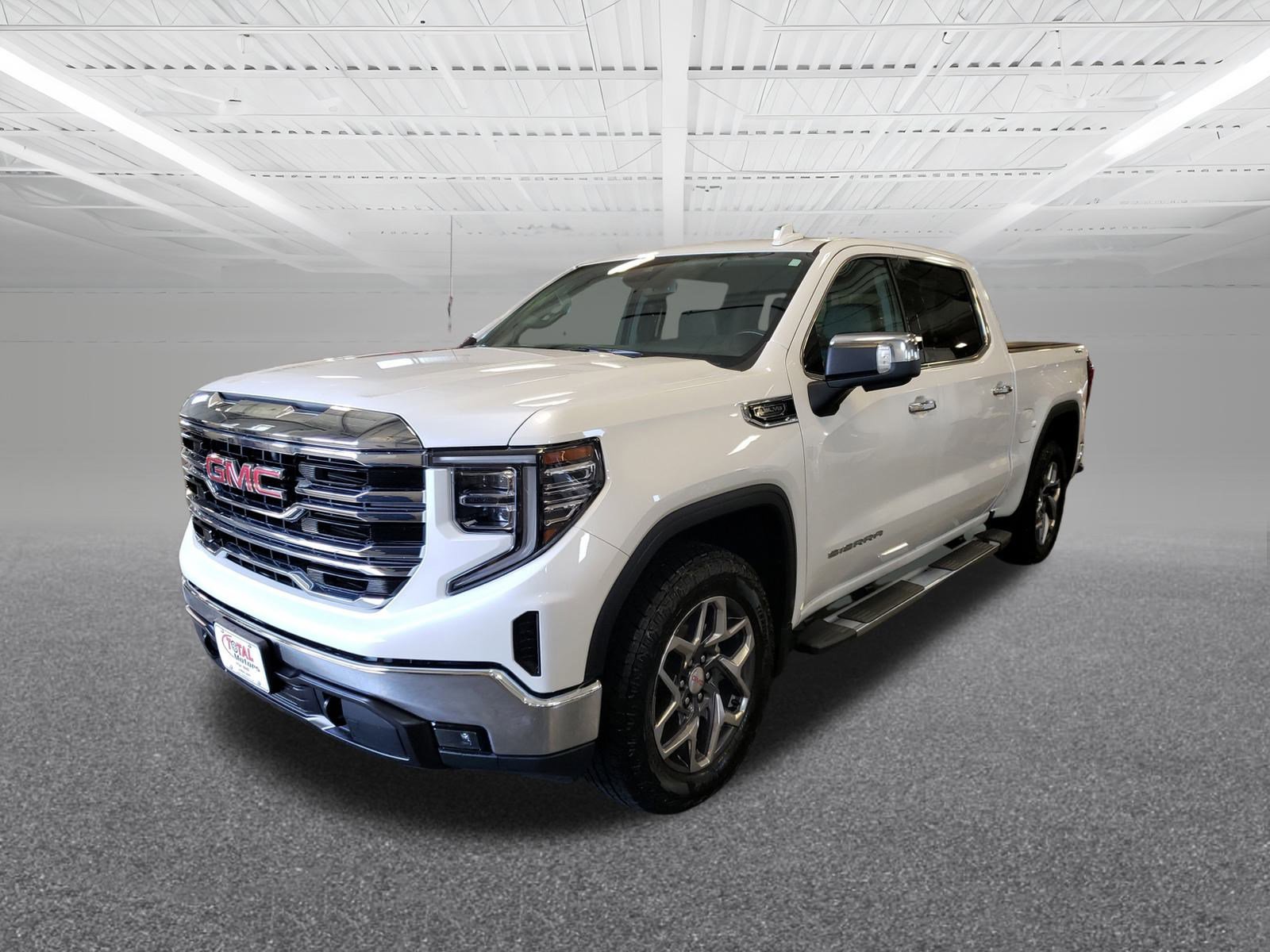 Certified 2022 GMC Sierra 1500 SLT w/ SLT Convenience Package image 2