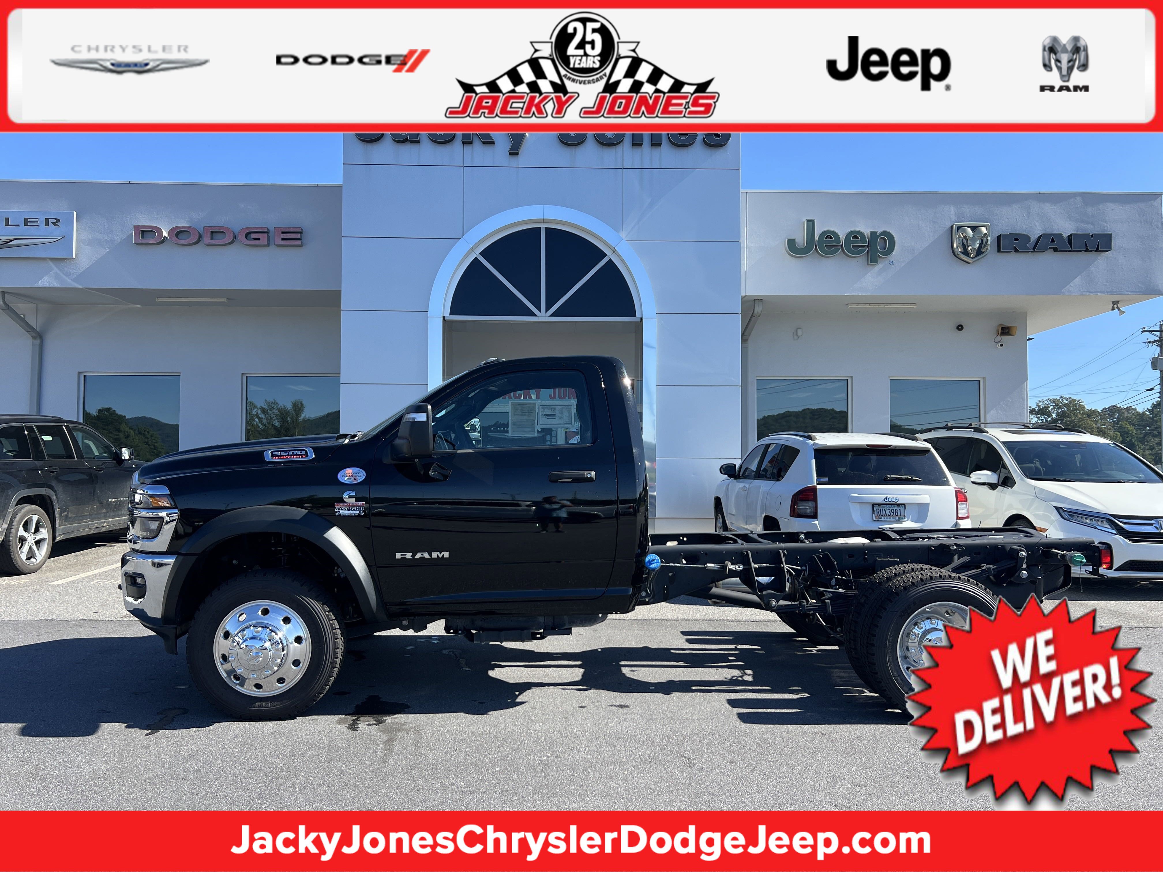 Used 2025 RAM 5500 4x4 Regular Cab image 1