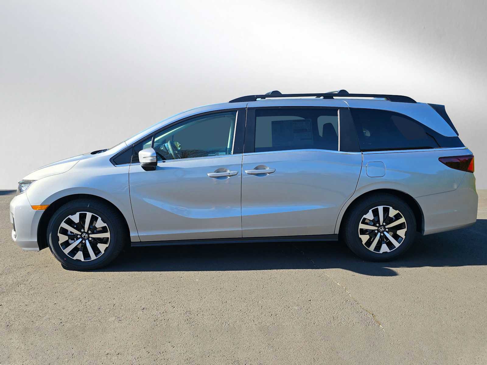 New 2026 Honda Odyssey EX-L image 6