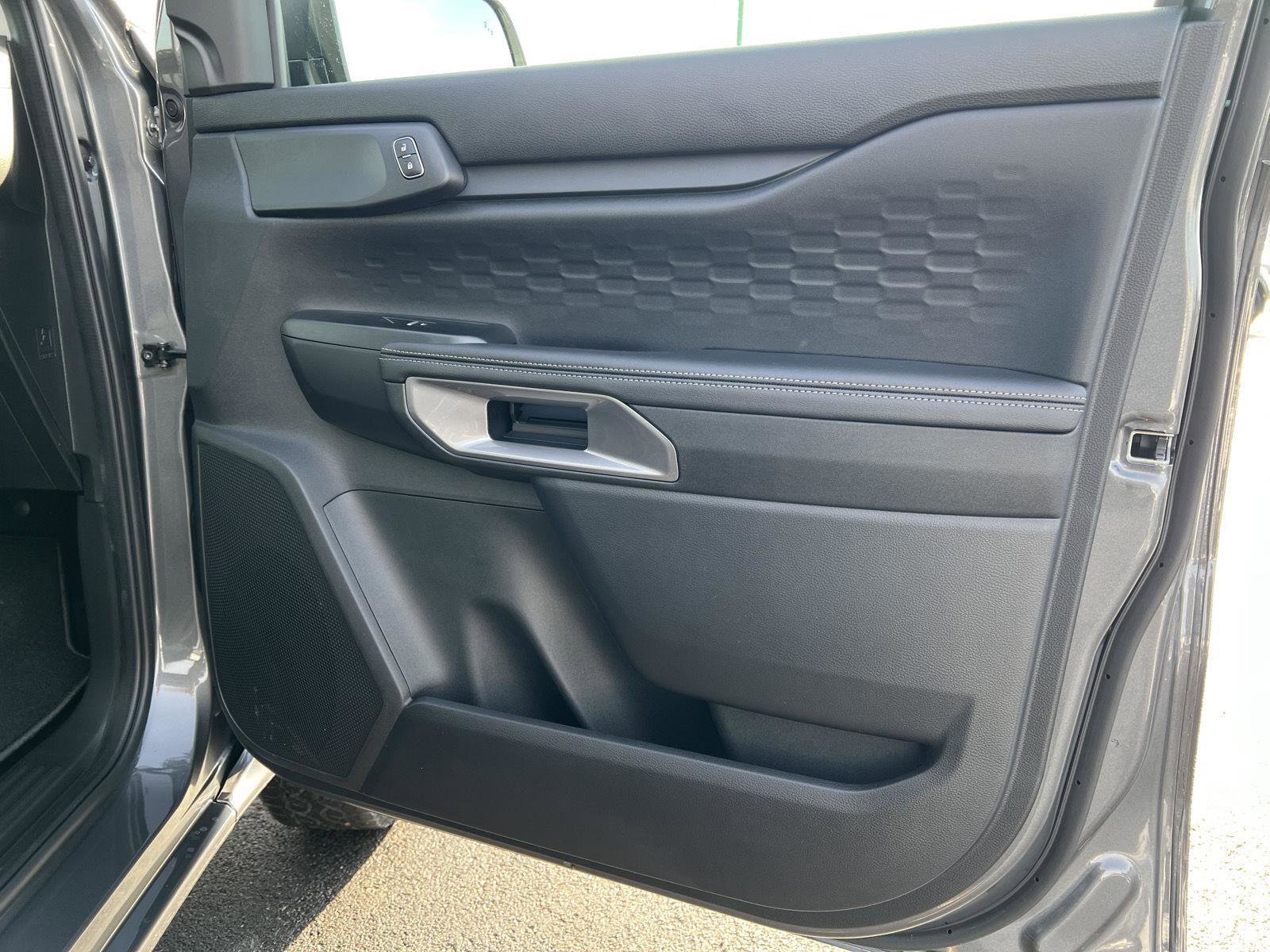 New 2025 Ford Ranger XLT w/ FX4 Off-Road Package image 17