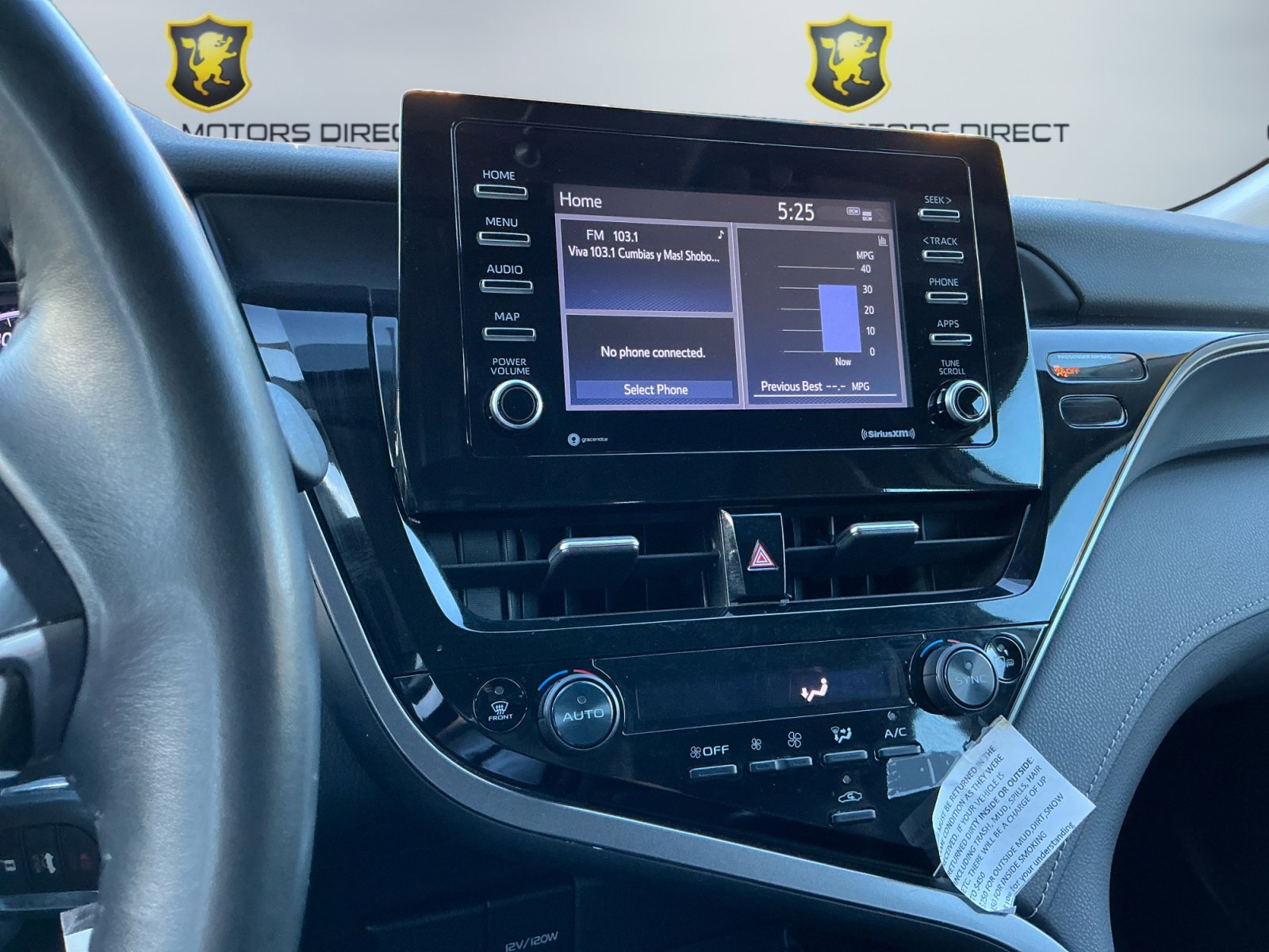 Used 2024 Toyota Camry SE image 13