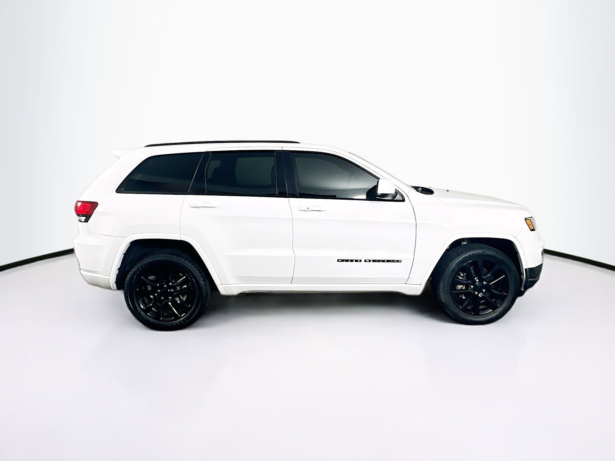 Used 2021 Jeep Grand Cherokee Laredo X AWD/4WD image 10