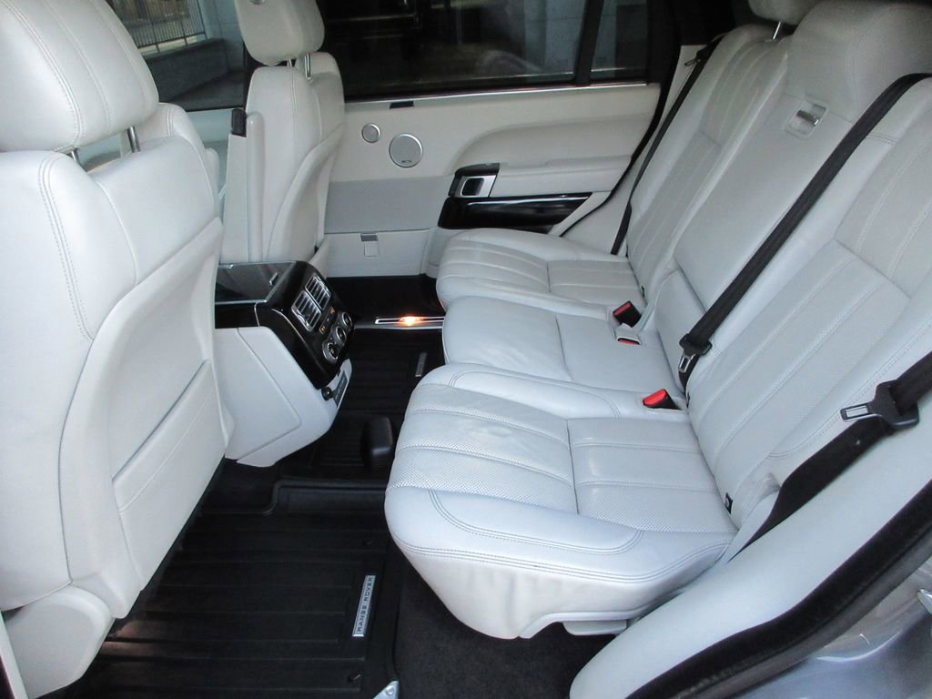 Used 2017 Land Rover Range Rover Long Wheelbase Supercharged image 12
