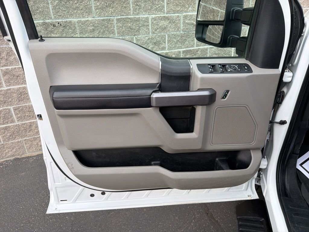 Used 2020 Ford F350 XLT w/ XLT Value Package image 12