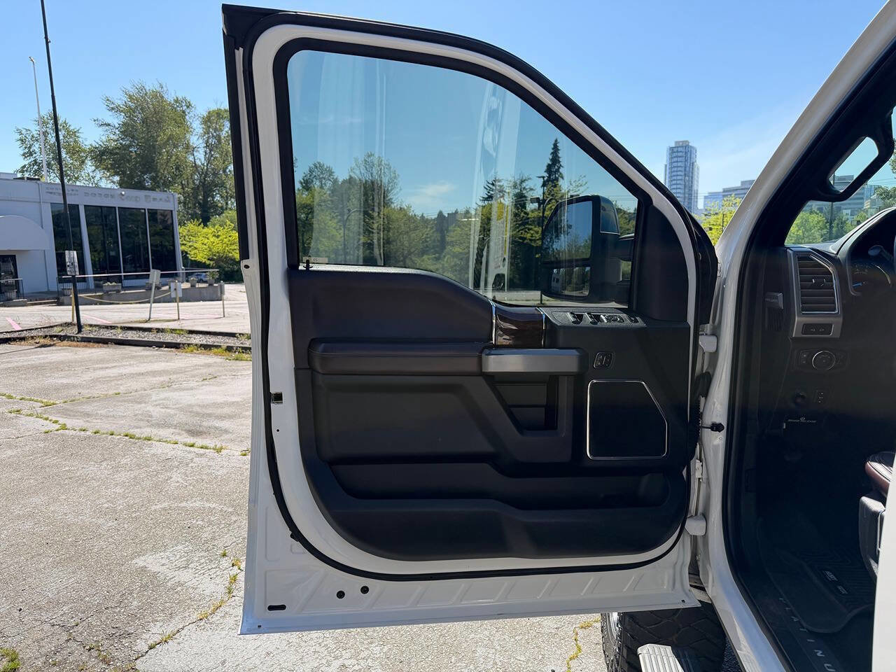 Used 2017 Ford F350 Platinum AWD/4WD image 24
