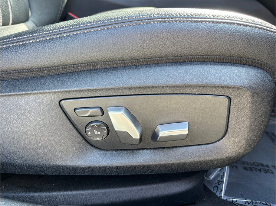 Used 2018 BMW 540i RWD image 44