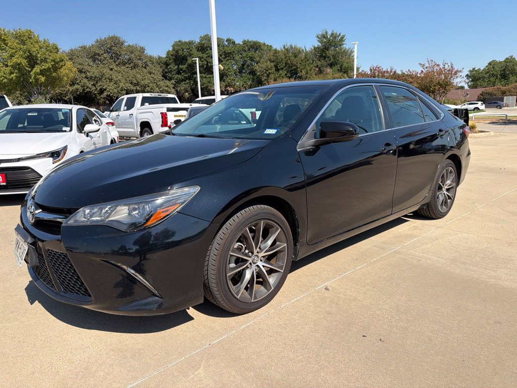 Used 2016 Toyota Camry XSE FWD image 1