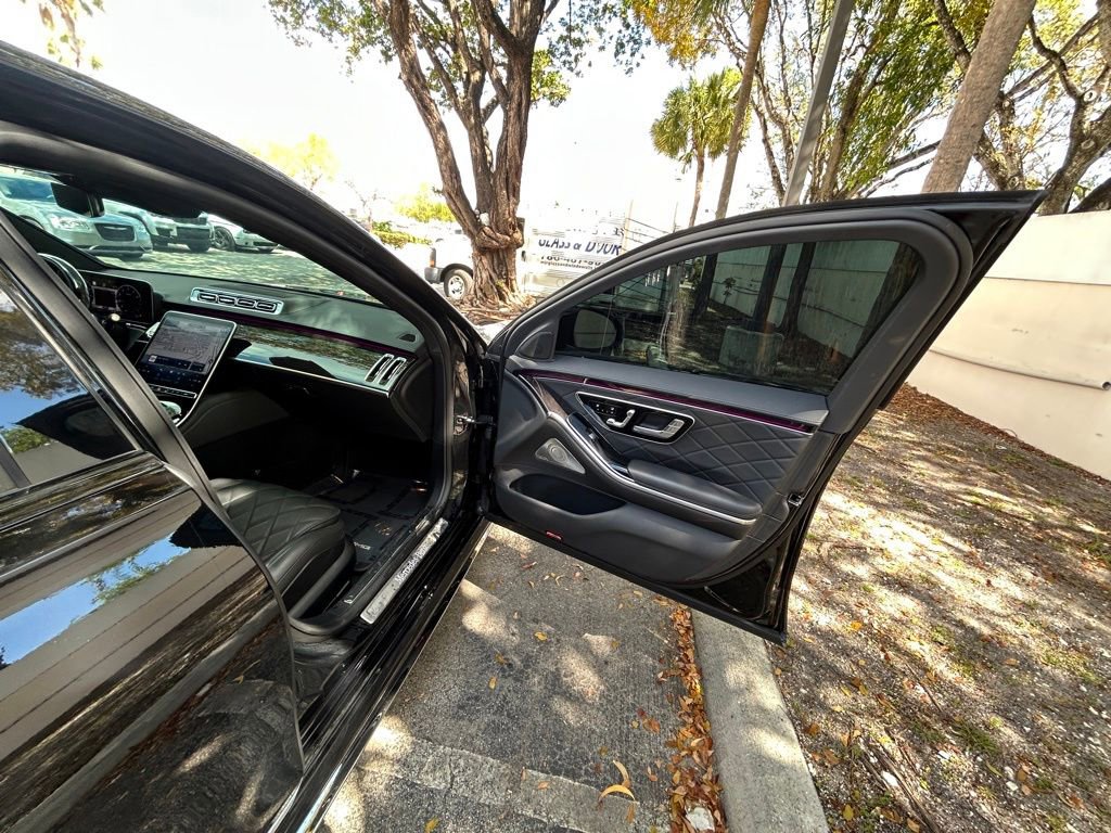 Used 2024 Mercedes-Benz S 580 4MATIC Sedan image 29
