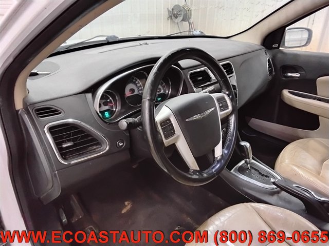 Used 2014 Chrysler 200 Limited w/ Sun/Sound Group FWD image 11