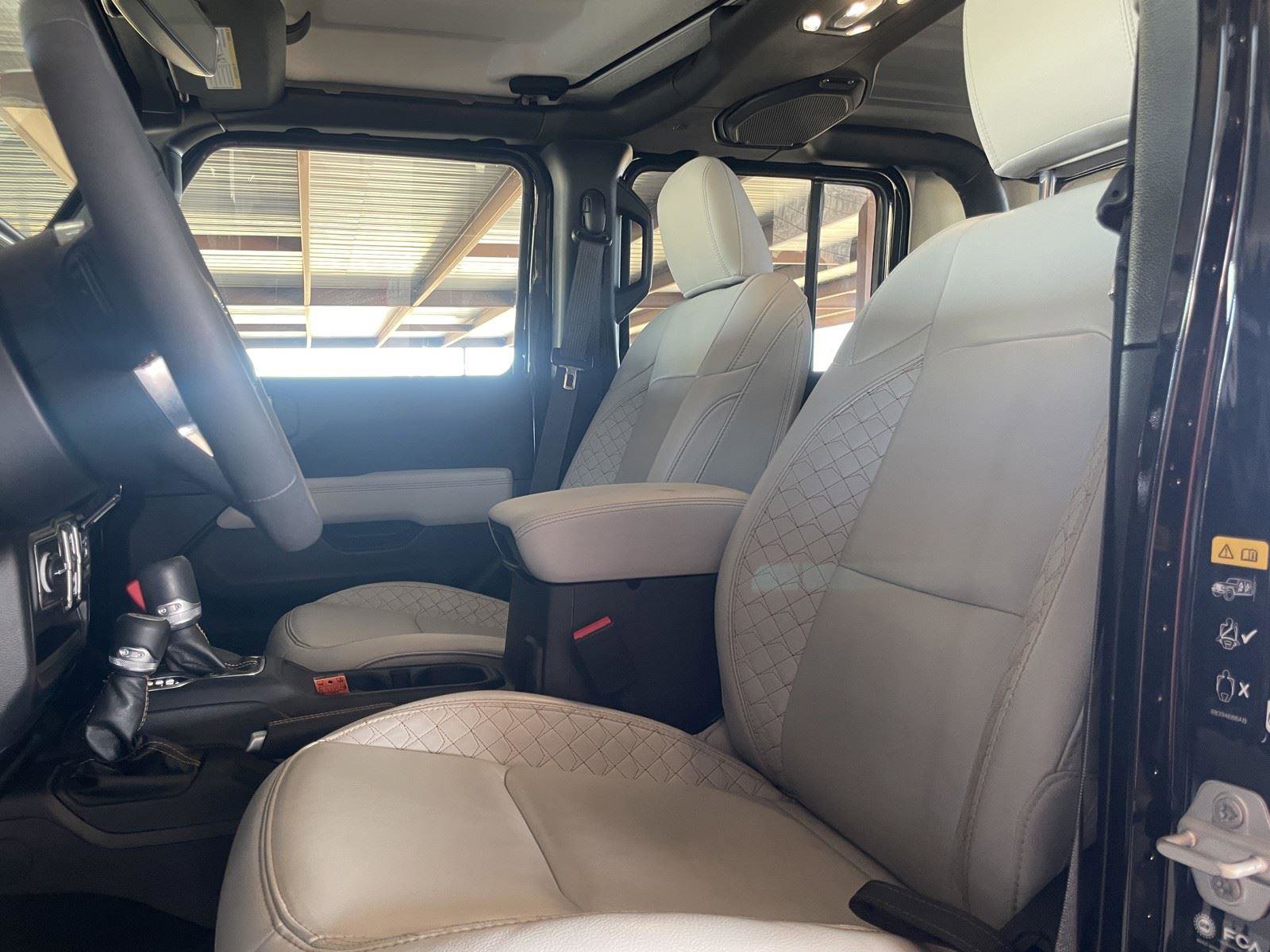 Used 2023 Jeep Gladiator Overland image 26