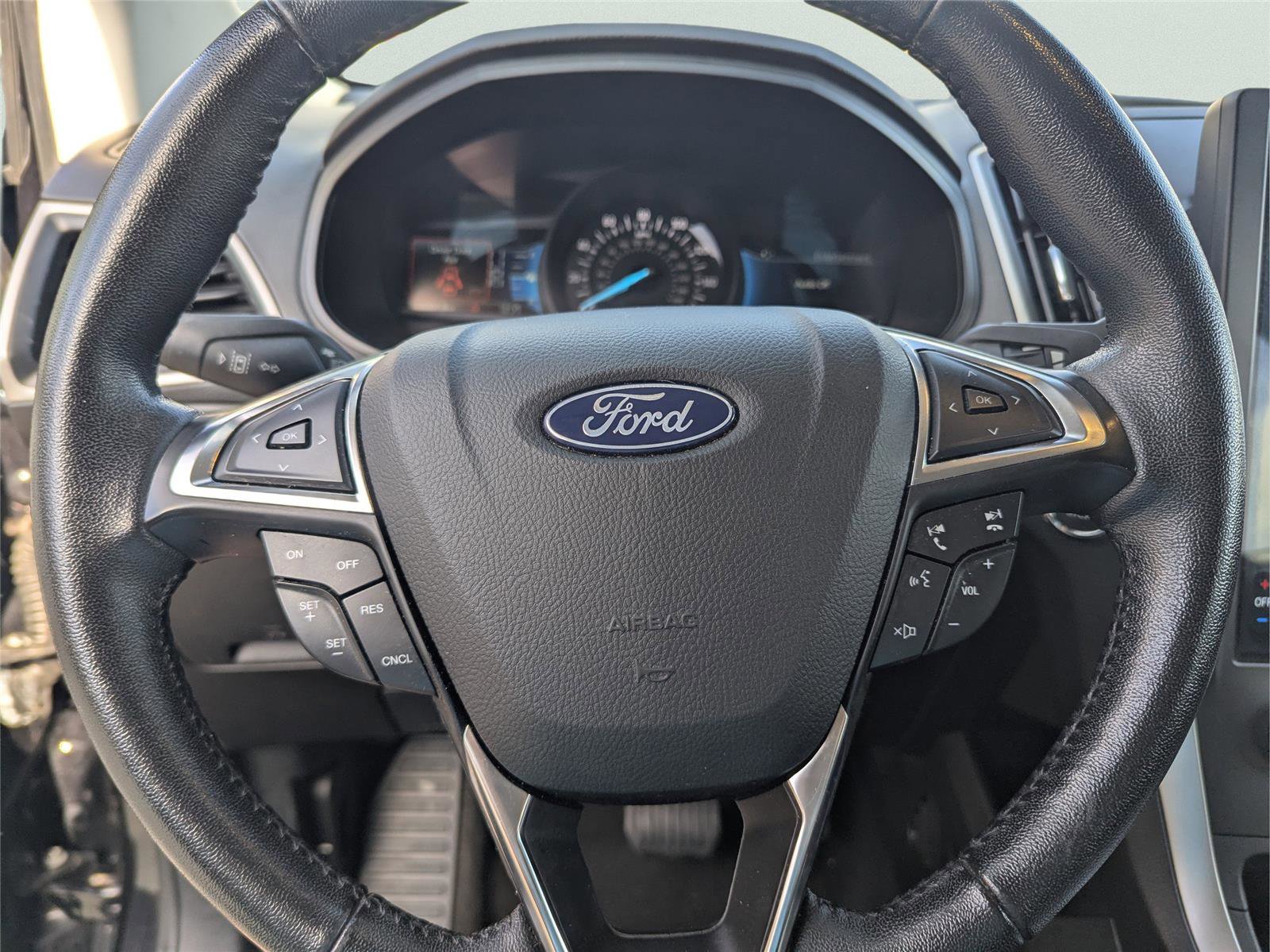 Used 2022 Ford Edge SEL image 23