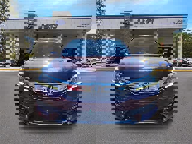 Used 2017 Honda Accord Sport image 9