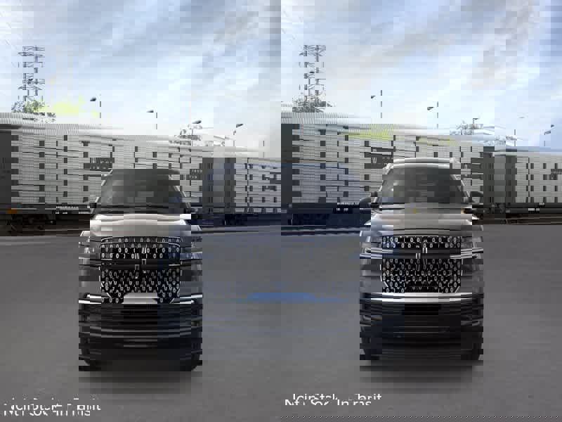 New 2026 Lincoln Navigator Reserve image 6