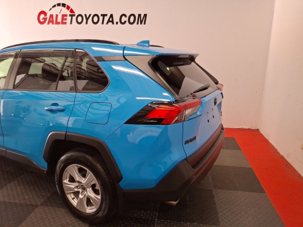 Used 2020 Toyota RAV4 XLE image 5