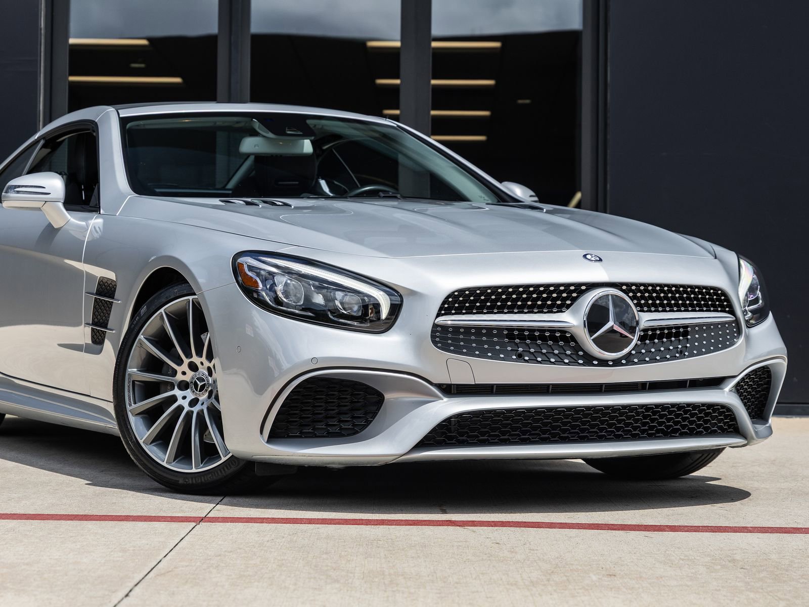 Used 2017 Mercedes-Benz SL 450 image 5
