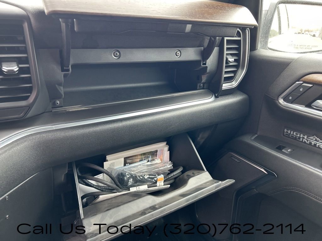 Certified 2023 Chevrolet Silverado 1500 High Country w/ Technology Package AWD/4WD image 34