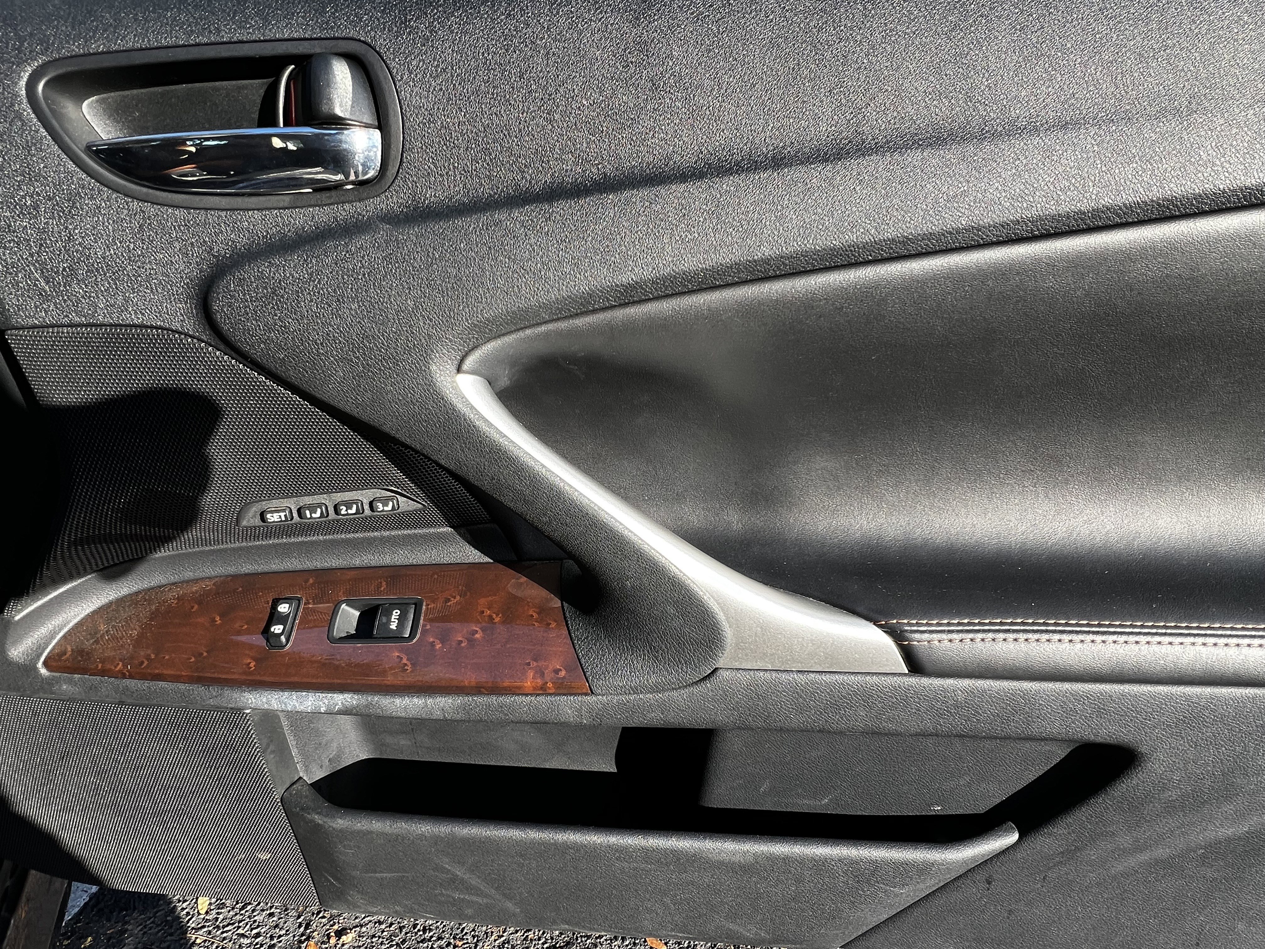 Used 2014 Lexus IS 250C image 37