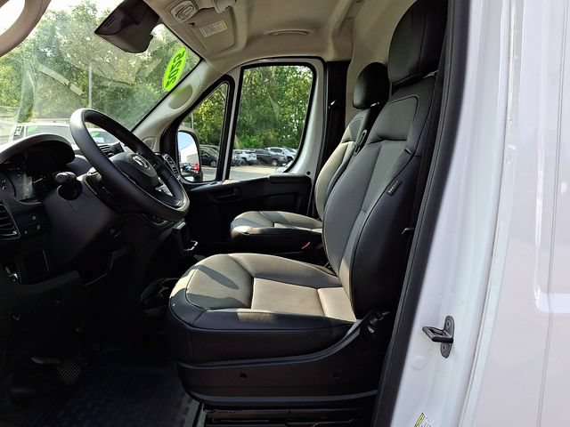 Used 2025 RAM ProMaster 2500 w/ Convenience Group FWD image 14