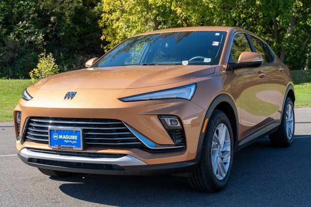 Used 2024 Buick Envista Preferred image 2