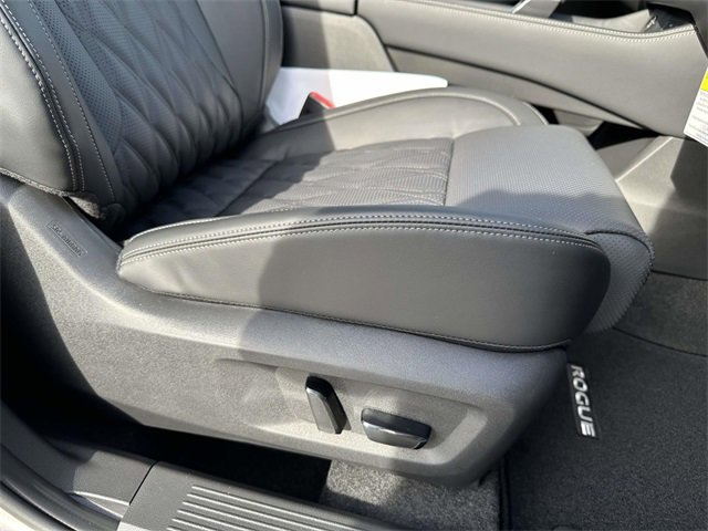 New 2026 Nissan Rogue Platinum w/ Platinum Premium Package image 9